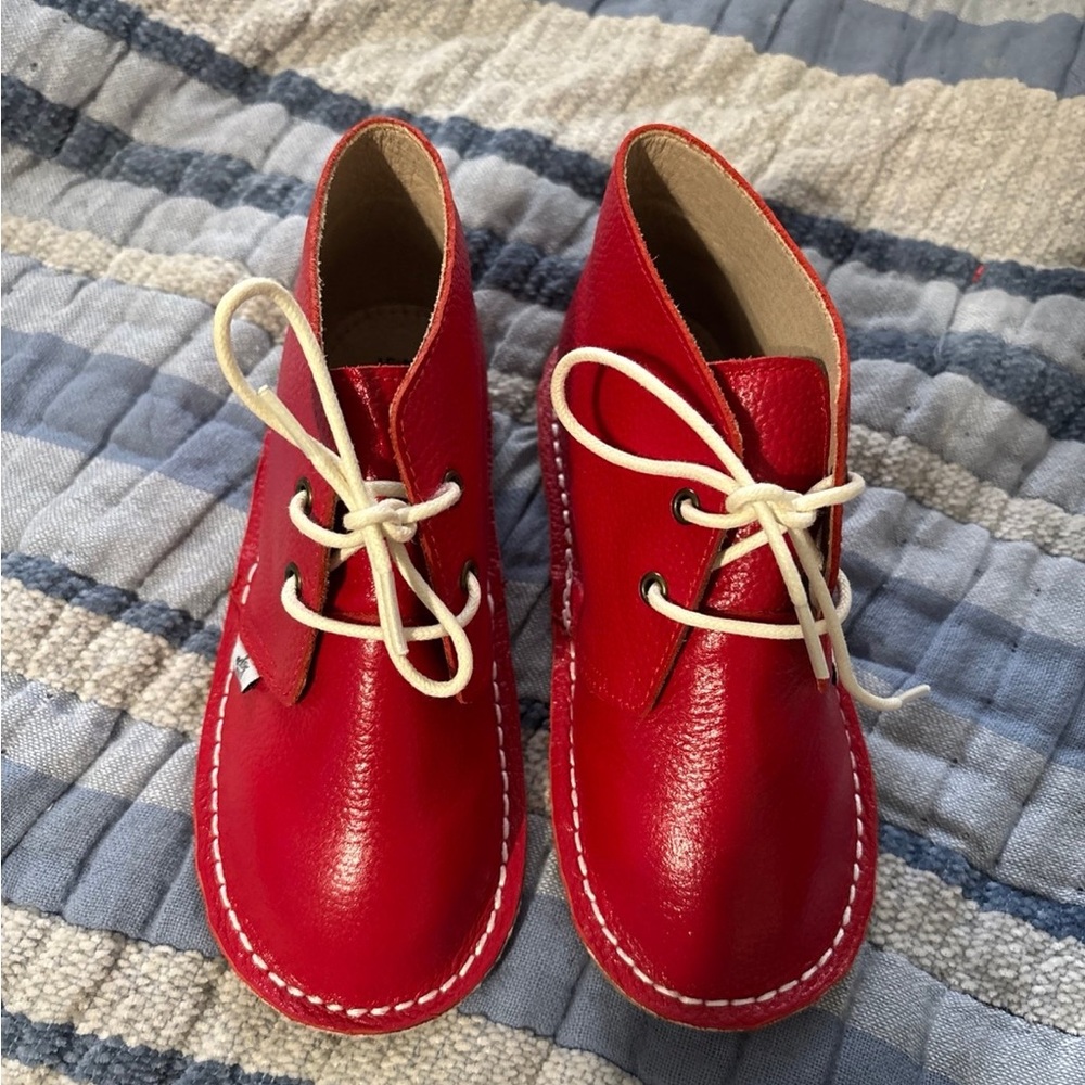 NWOT Like New Red Monkey Feet Shoes Lace Up Leather 4-5 years